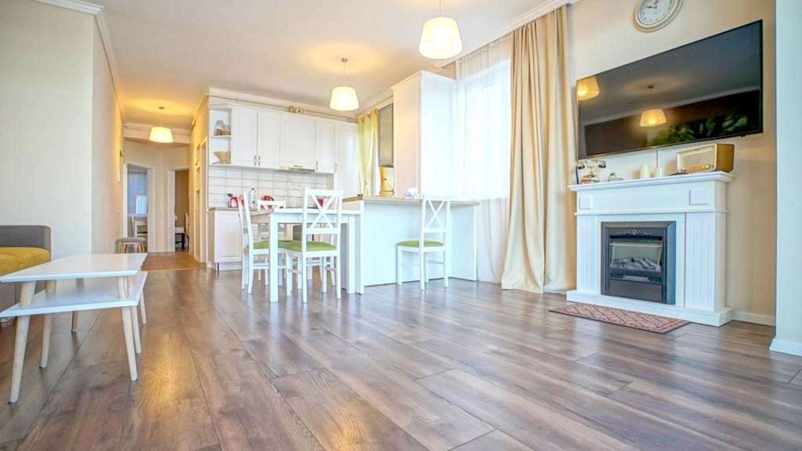 Central Maximus Apartment Braşov Buitenkant foto